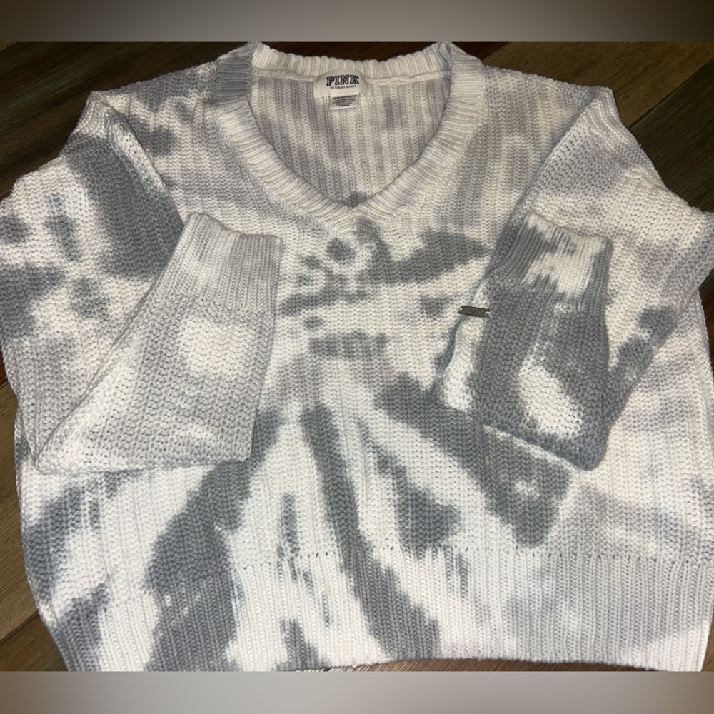 VS PINK -Gray and White Tie-Dye Sweater